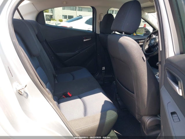 3MYDLBYV4KY526484 Toyota p5v