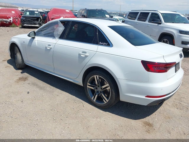 2018 AUDI A4 WAUENAF44JA069211 Photo 2