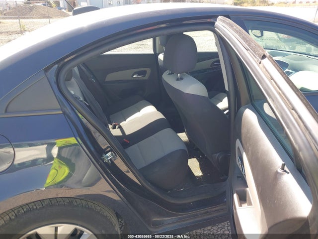 1G1PA5SG3F7172678 Chevrolet lwe