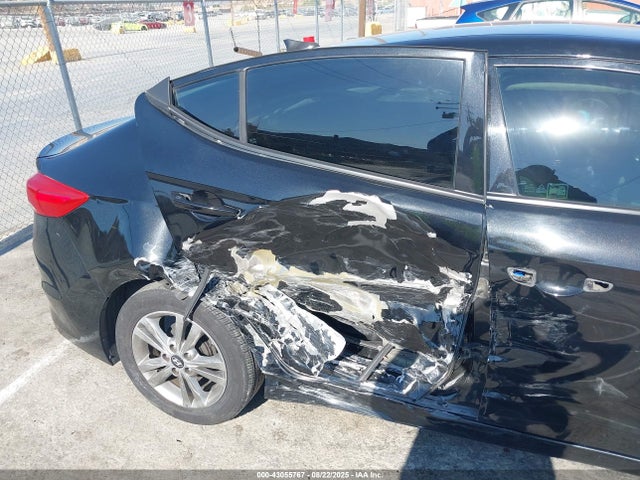 5NPD84LF8HH083791 Hyundai Elantra