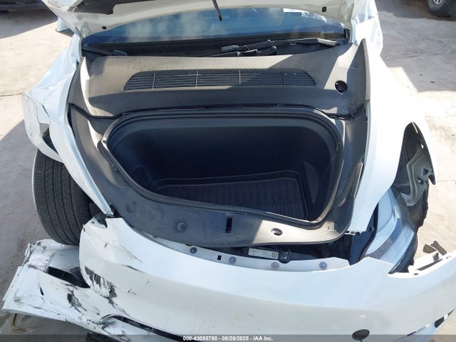 2023 TESLA MODEL Y 7SAYGDEE1PA129306 Photo 9