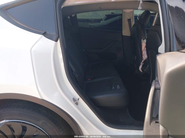 2023 TESLA MODEL Y 7SAYGDEE1PA129306 Photo 7