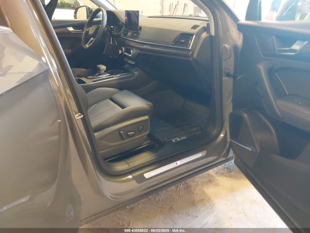 2025 AUDI Q5 WA1E2AFY5S2016537 Photo 4
