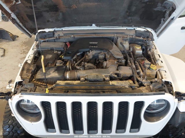 1C4HJXFGXKW640732 Jeep Wrangler