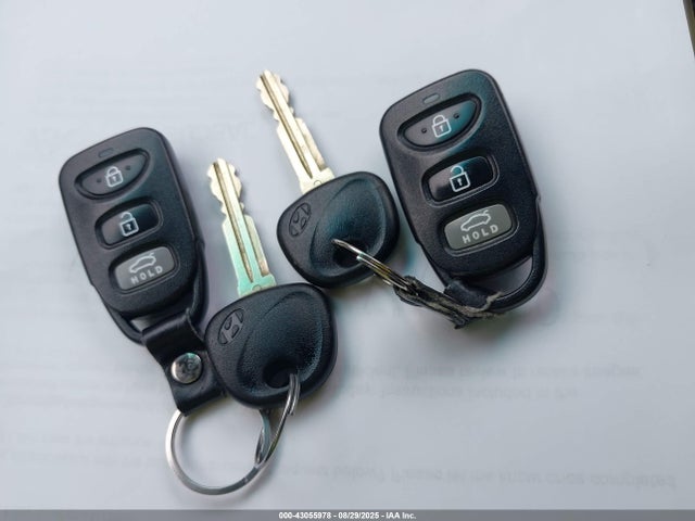 KMHD74LF2HU401957 Hyundai Elantra