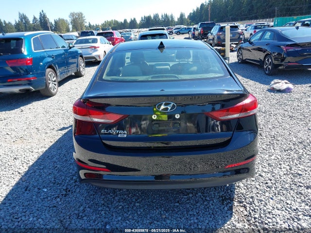 KMHD74LF2HU401957 Hyundai Elantra