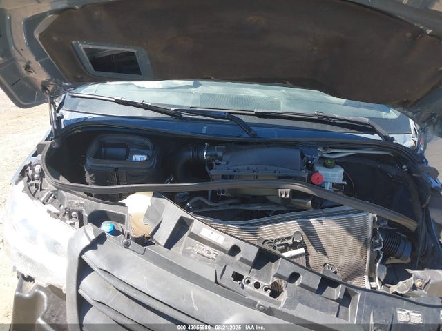 WD4PF0CD2KP066934 Mercedes-Benz om 642 with brake assist