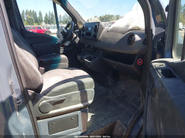 WD4PF0CD2KP066934 Mercedes-Benz om 642 with brake assist