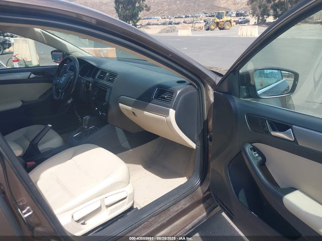 3VWD17AJ6FM305908 Volkswagen 1.8t