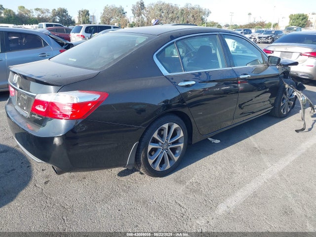 Honda k24w1 2014 1HGCR2F50EA067475 Image 4