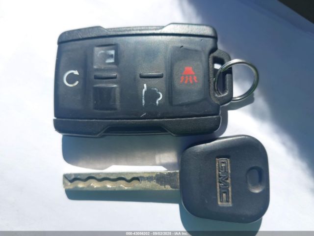 2017 GMC YUKON 1GKS2AKC2HR385637 Photo 10