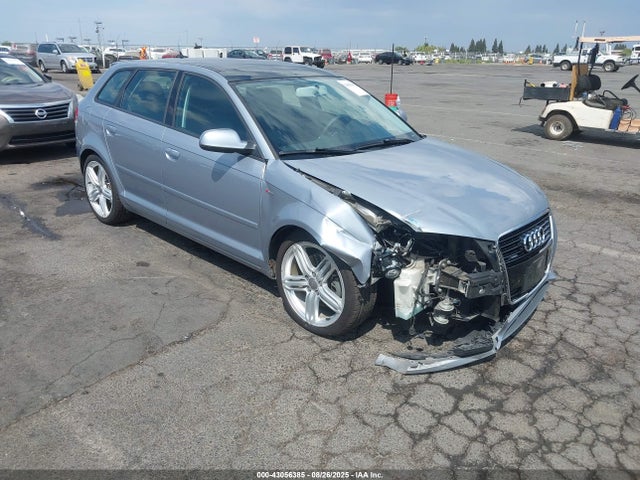 2013 AUDI A3 WAUMFAFM3DA028887 Photo 0