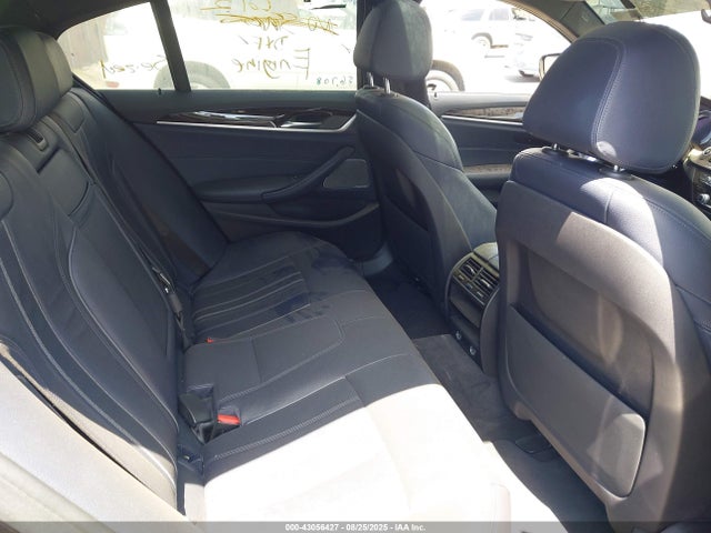 WBAJA9C58KB389293 BMW 530e