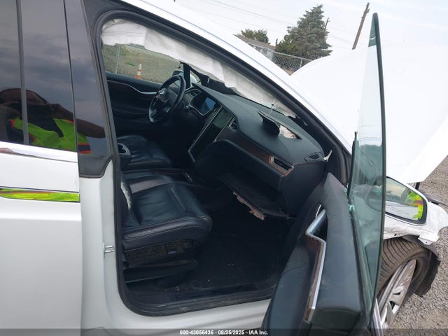 2016 TESLA MODEL X 5YJXCAE2XGF009161 Photo 4