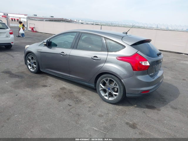 Ford Focus 2014 1FADP3K29EL455213 Image 3