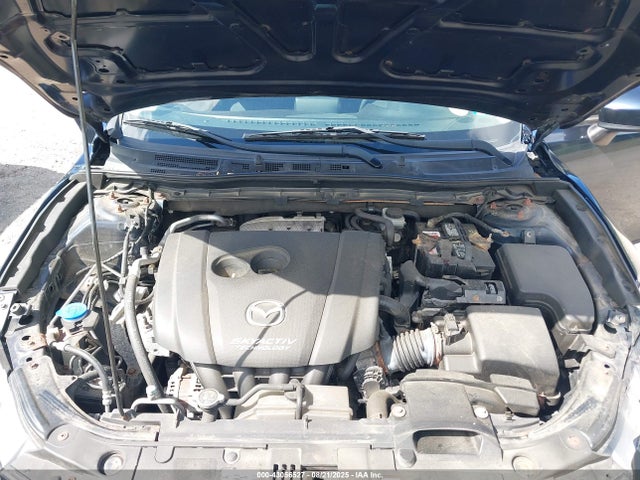 JM1BM1K72E1182721 Mazda pe
