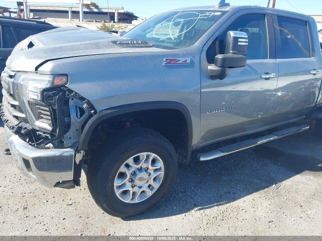 2GC4YPE70R1171440 Chevrolet l8t