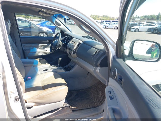 2005 Toyota Tacoma Prerunner V6 მანქანა იყიდება აუქციონზე, vin: 5TEKU72N55Z073581, აუქციონის ნომერი: 43056533