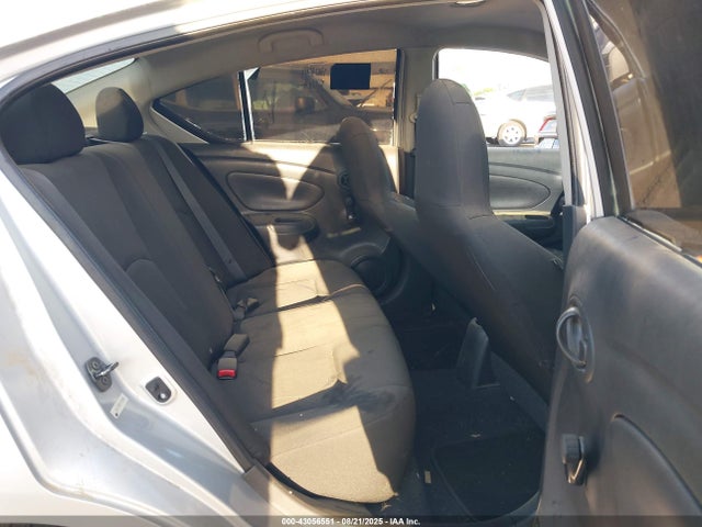 3N1CN7AP0FL926576 Nissan Versa