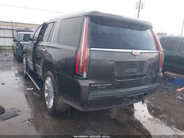 2016 CADILLAC ESCALADE 1GYS4DKJ0GR428242 Photo 2