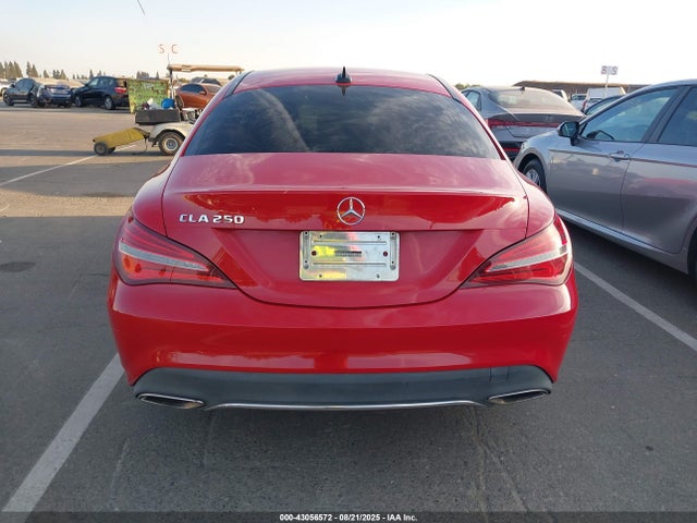 Mercedes-Benz m270 2018 WDDSJ4EB7JN537045 Image 16