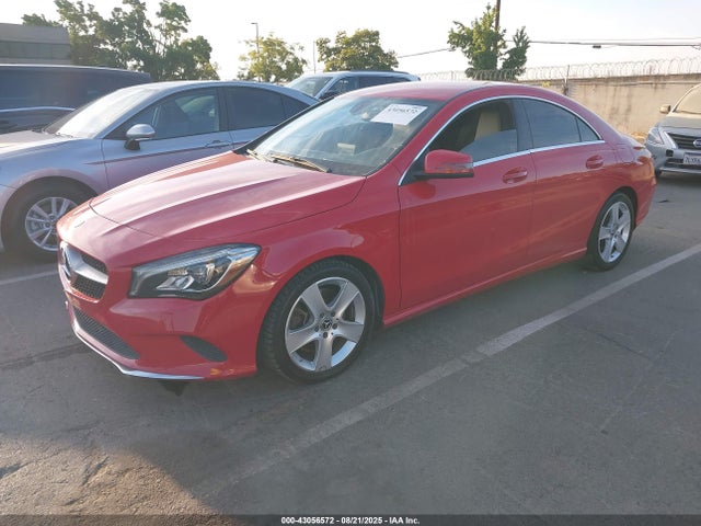 Mercedes-Benz m270 2018 WDDSJ4EB7JN537045 Image 2