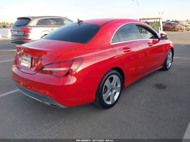 Mercedes-Benz m270 2018 WDDSJ4EB7JN537045 Image 4