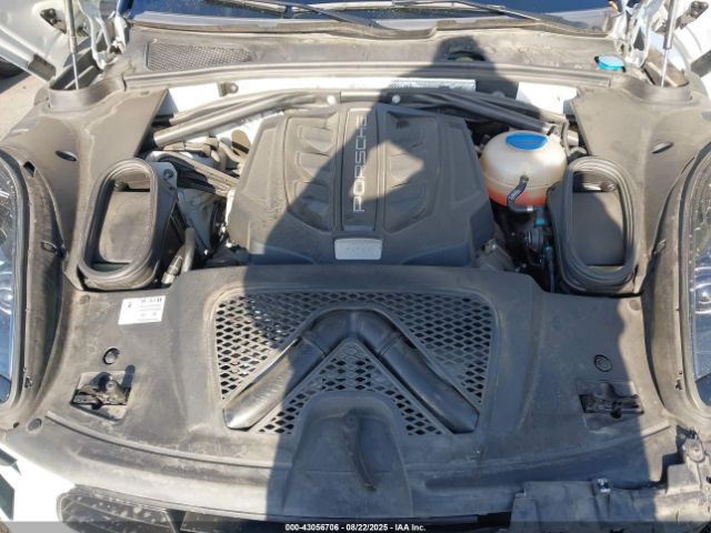 2017 PORSCHE MACAN WP1AG2A53HLB53129 Photo 9