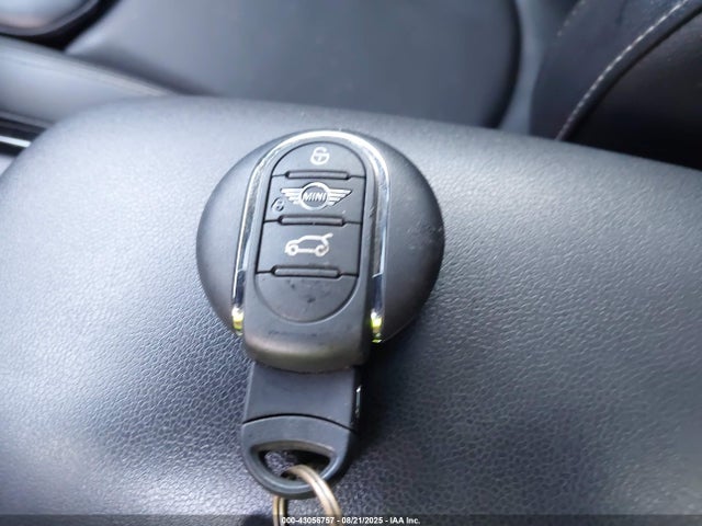 2016 MINI CLUBMAN WMWLN5C59G2E30627 Photo 10