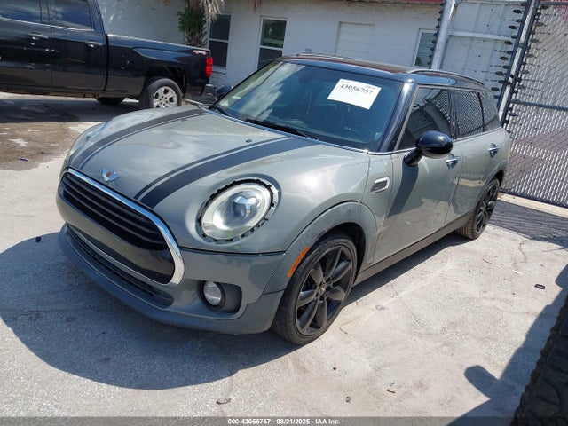 2016 MINI CLUBMAN WMWLN5C59G2E30627 Photo 1