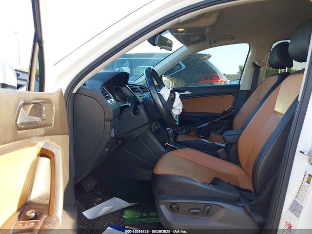 3VV3B7AX2JM020181 Volkswagen Tiguan