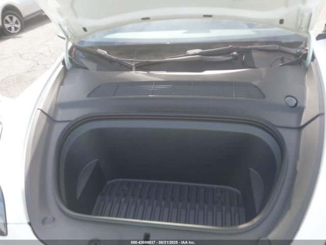 2023 TESLA MODEL Y 7SAYGDEF4PF753774 Photo 9