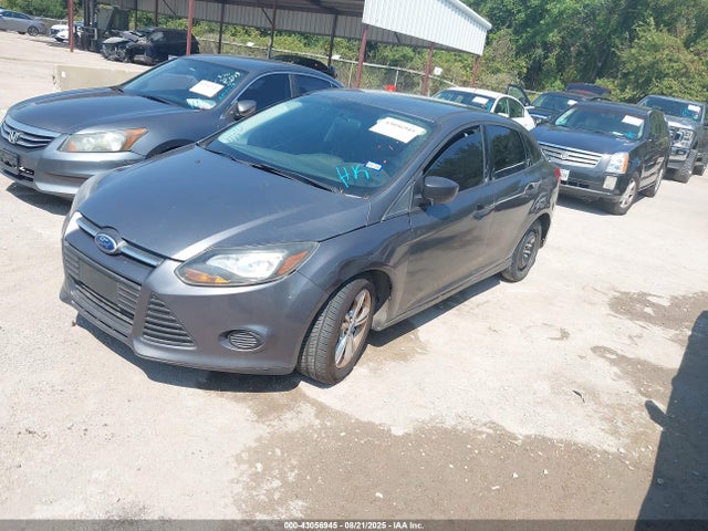 Ford Focus 2014 1FADP3E20EL229461 Image 2