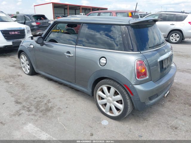 2009 MINI COOPER S WMWMF73569TW85338 Photo 2