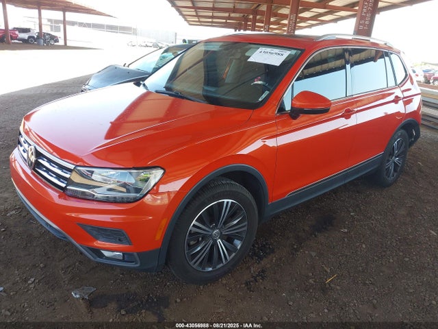3VV3B7AX1KM054324 Volkswagen Tiguan