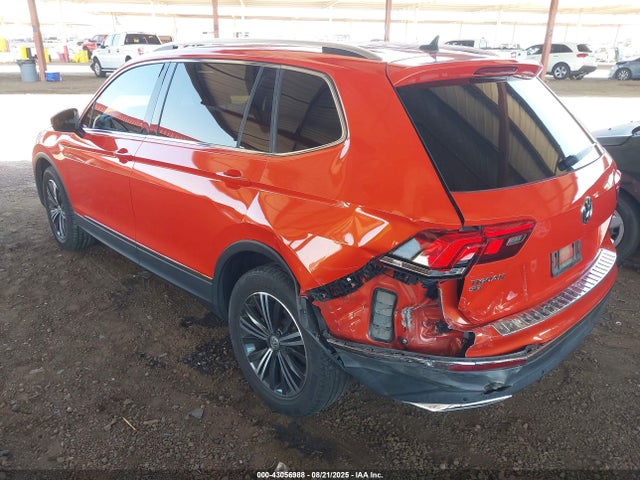 3VV3B7AX1KM054324 Volkswagen Tiguan