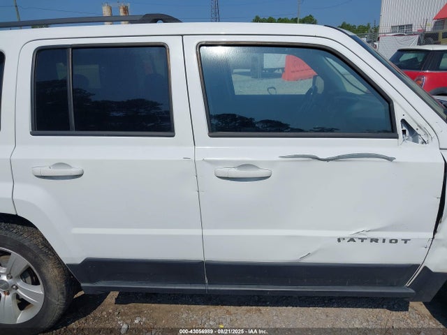 Jeep 2017 2017 1C4NJPFA4HD202064 Image 12
