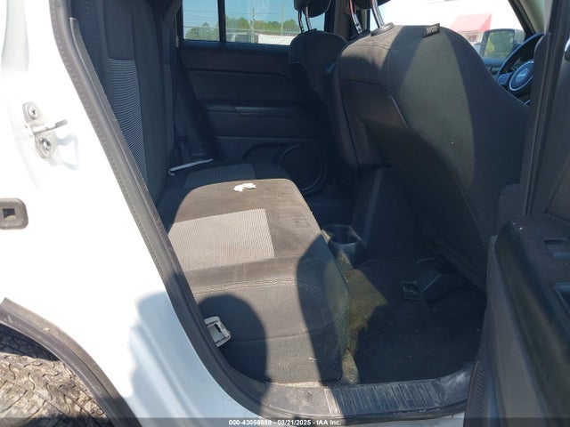 Jeep 2017 2017 1C4NJPFA4HD202064 Image 8