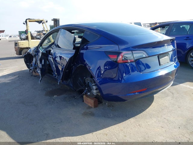 2022 TESLA MODEL 3 5YJ3E1EB7NF189852 Photo 2