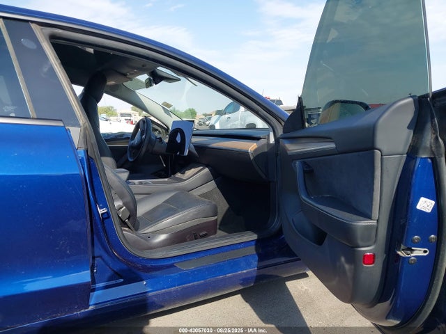 2022 TESLA MODEL 3 5YJ3E1EB7NF189852 Photo 4