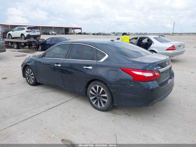 Nissan Altima 2017 1N4AL3AP1HC287177 Image 3