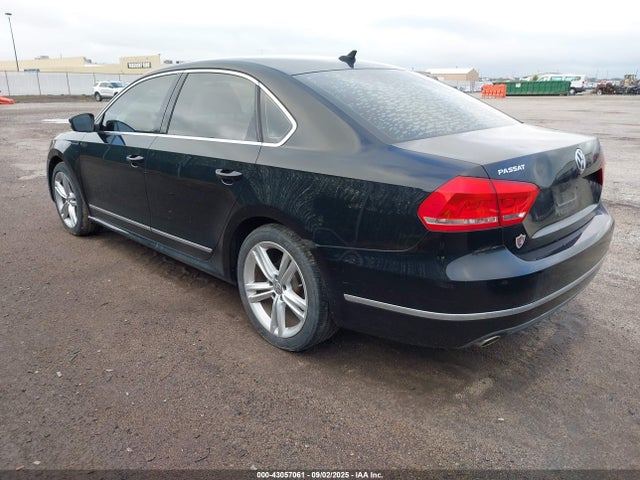 Volkswagen Passat 2014 1VWCN7A36EC021860 Image 3