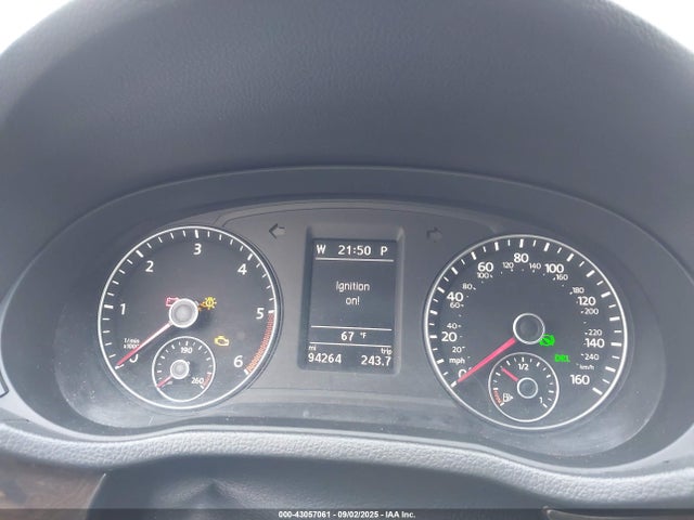 Volkswagen Passat 2014 1VWCN7A36EC021860 Image 7