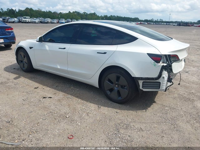 2021 TESLA MODEL 3 5YJ3E1EA6MF030648 Photo 2