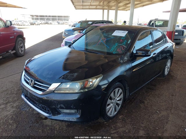 Honda j35y1 2014 1HGCR3F8XEA005324 Image 2