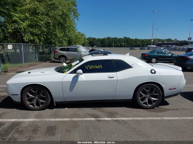 43057604 :رقم المزاد ، 2C3CDZBT6FH709120 vin ، 2015 Dodge Challenger R/t Plus مزاد بيع