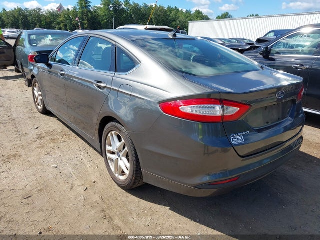 Ford 2016 2016 3FA6P0HD1GR205095 Image 3