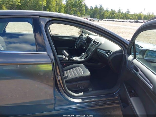 Ford 2016 2016 3FA6P0HD1GR205095 Image 5