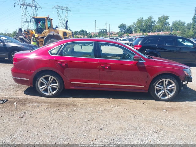 Volkswagen Passat 2015 1VWBT7A31FC005052 Image 14