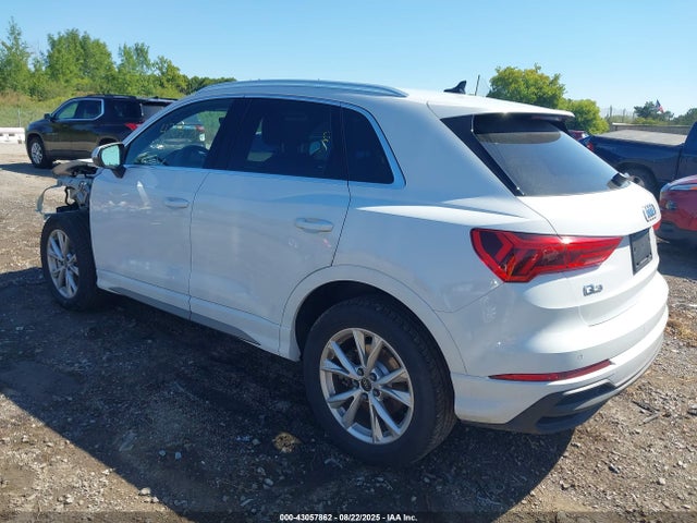 2024 AUDI Q3 WA1EECF33R1207350 Photo 2